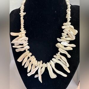 Vintage mop barrel clasp necklace 16”